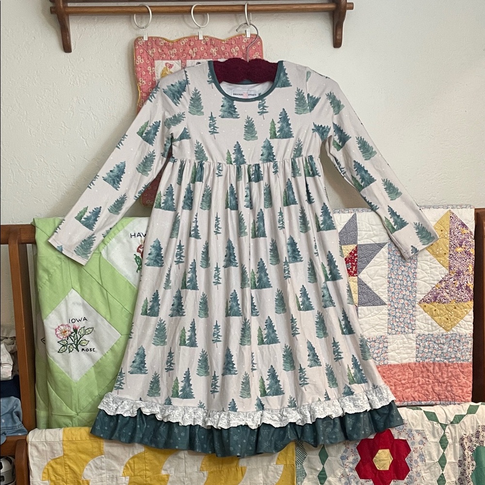 Charming Smocked Sweets Christmas Pine Tree lounge gown